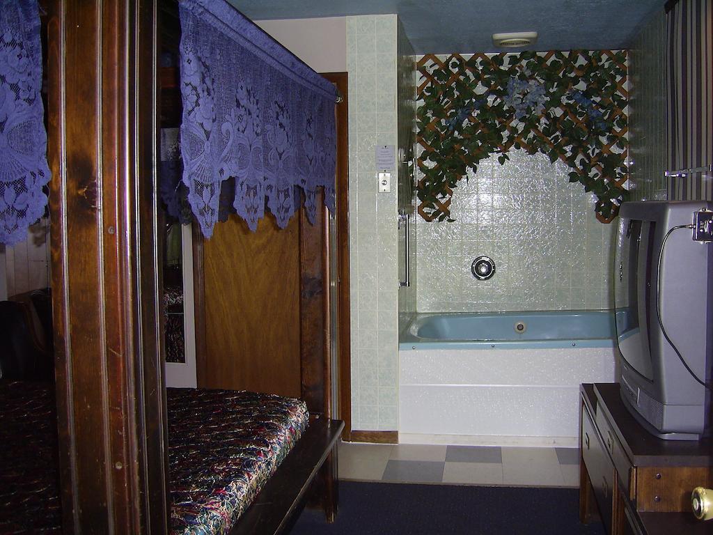 Cedar Grove Motel Altoona Eksteriør bilde