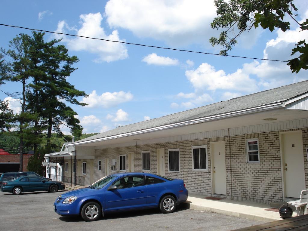 Cedar Grove Motel Altoona Eksteriør bilde