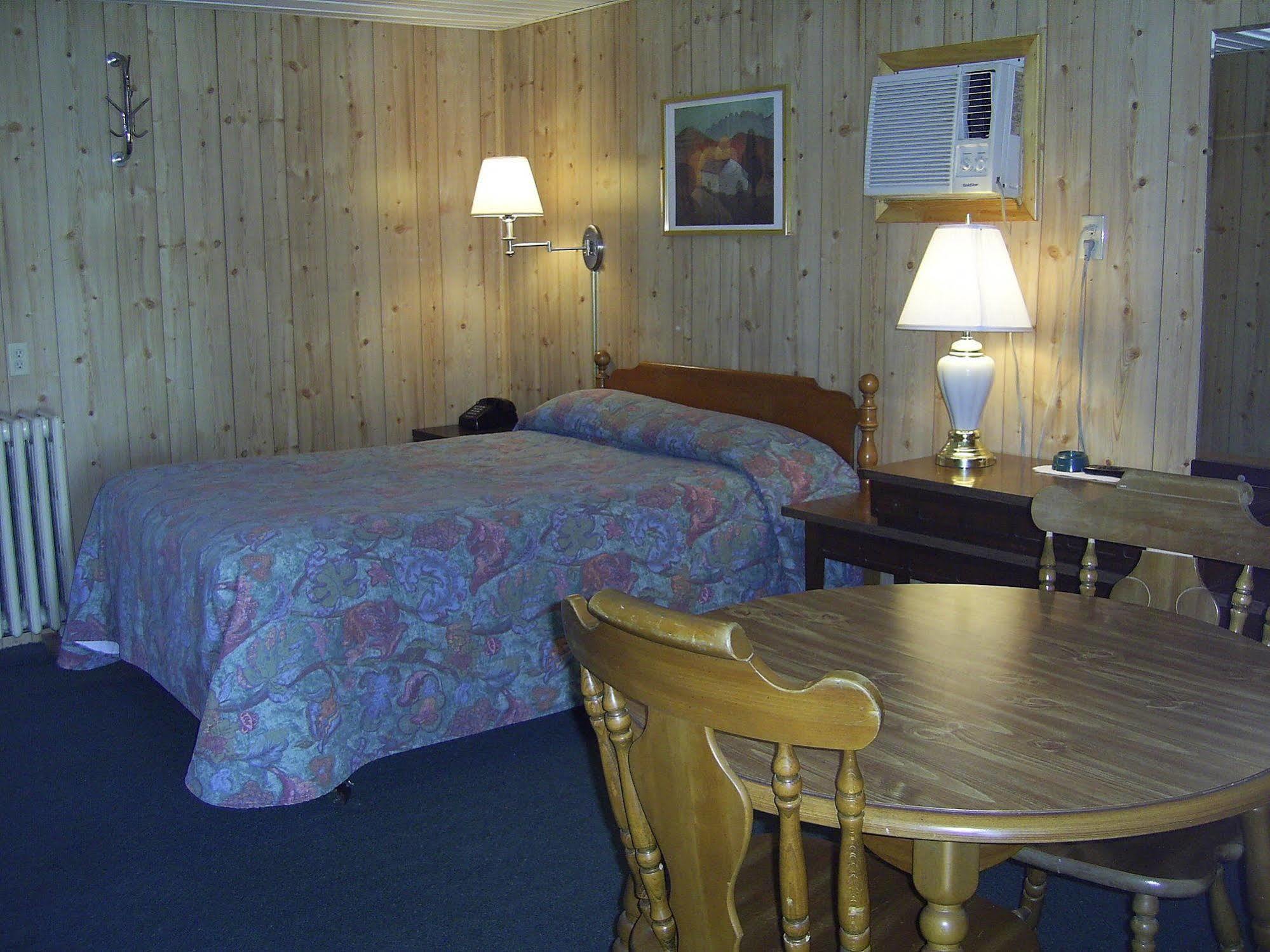 Cedar Grove Motel Altoona Eksteriør bilde
